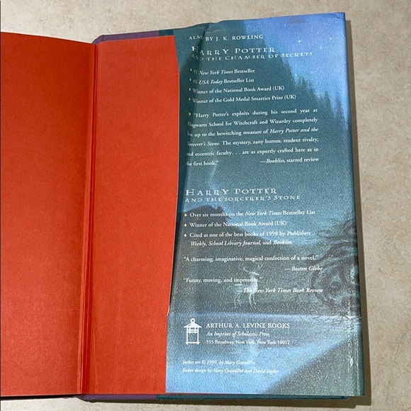 Harry Potter and the Prisoner of Azkaban book 3 - Picture 4 of 7